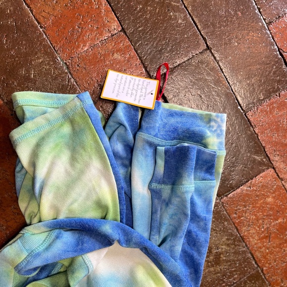 Ruby Rd Petite Large tie dye soft fabric tunic top - Picture 4 of 4